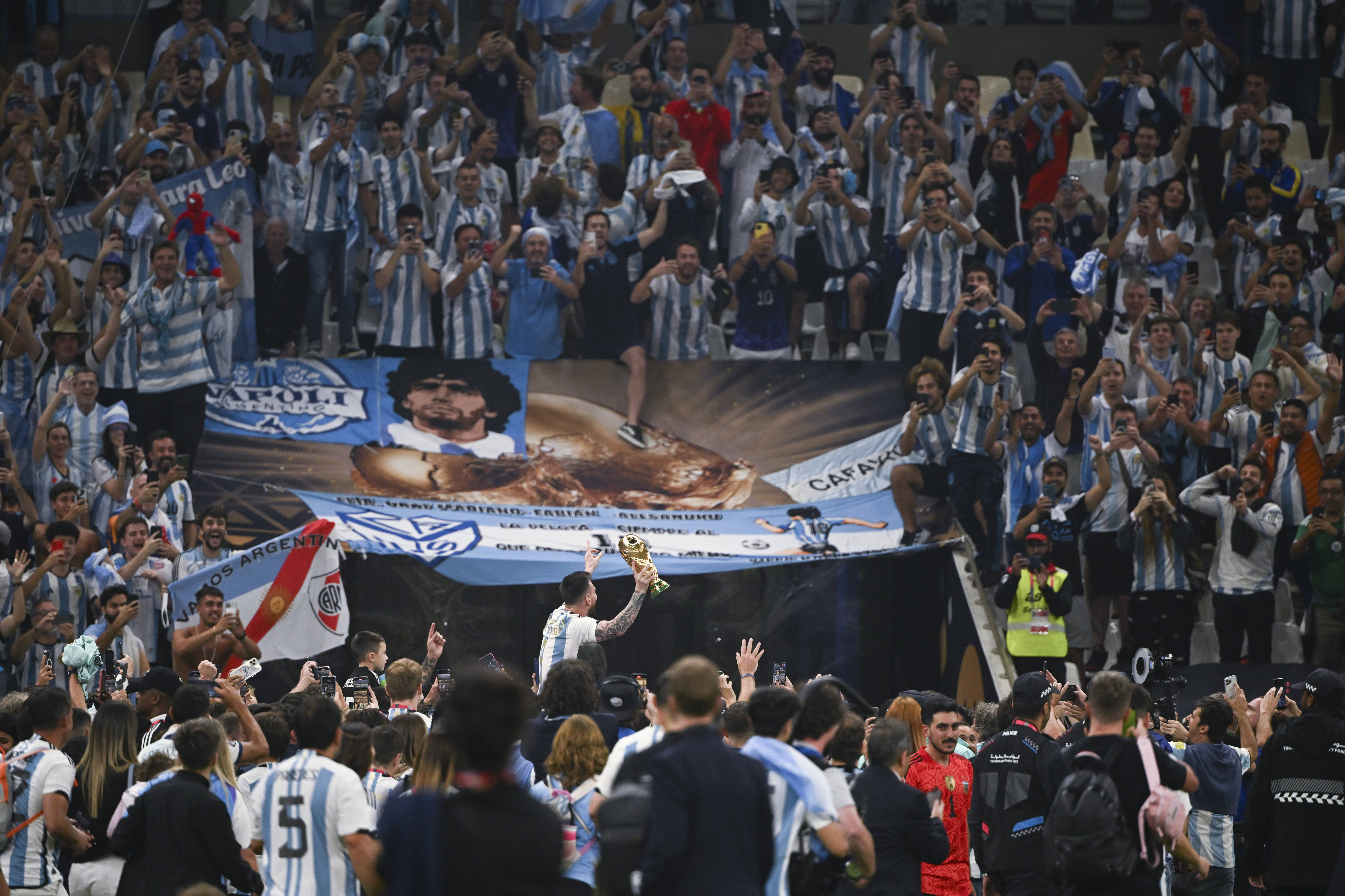 世界杯热度飙升，网友热议不断的简单介绍