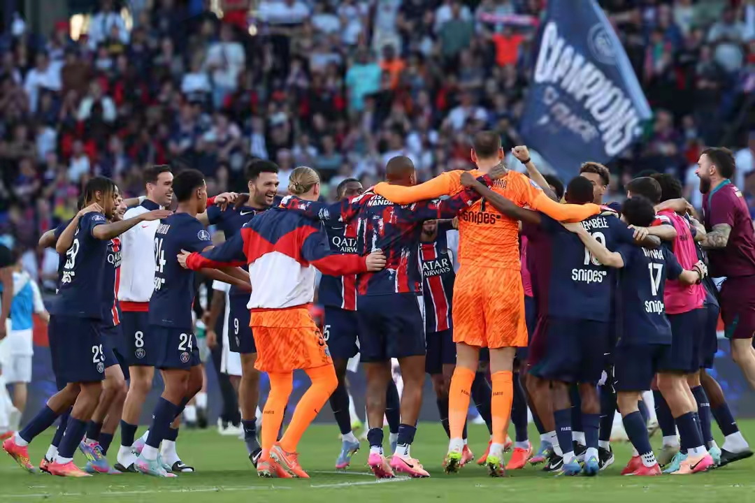 法国队完胜瑞典队，奥恰洛夫扛起全队