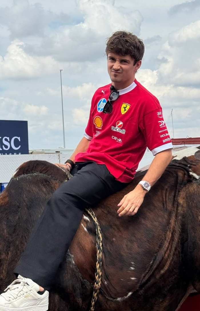 红牛二队险胜红牛车队，勒克莱尔点燃赛场的简单介绍