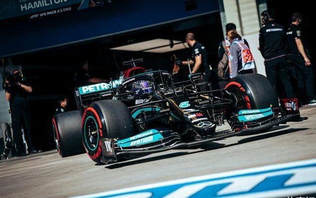 红牛二队碾压阿斯顿马丁，佩雷兹带队取胜