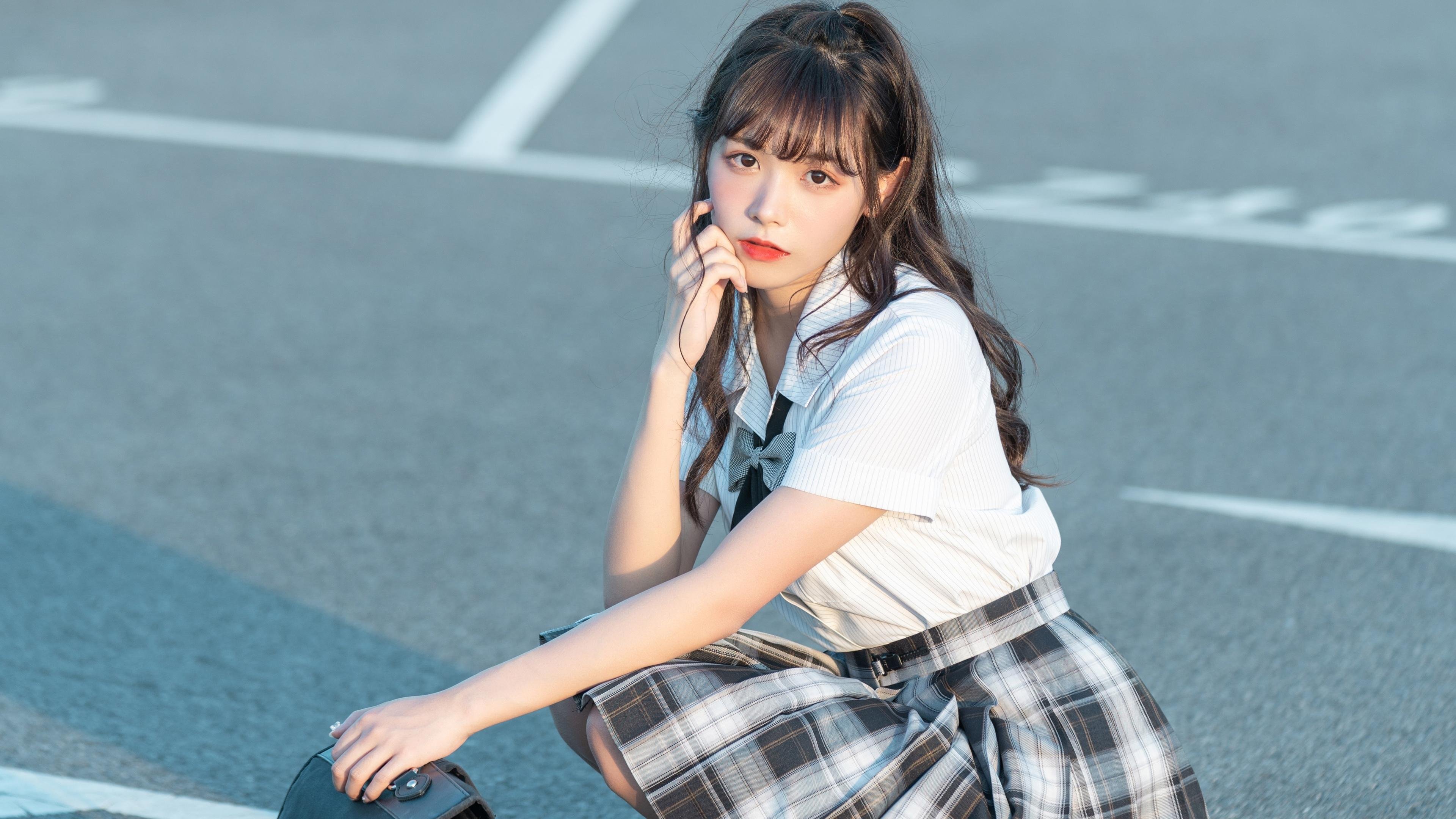 开云体育在线-冰与火的交响，当喀麦隆冲垮尼日利亚，克瓦拉茨赫利亚在德甲战场加冕